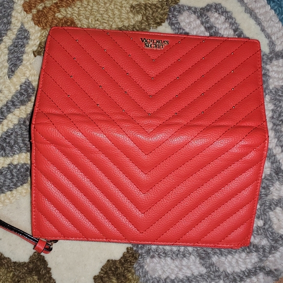 Victoria's Secret Red Quilted Wristlet Clutch - Picture 3 of 6